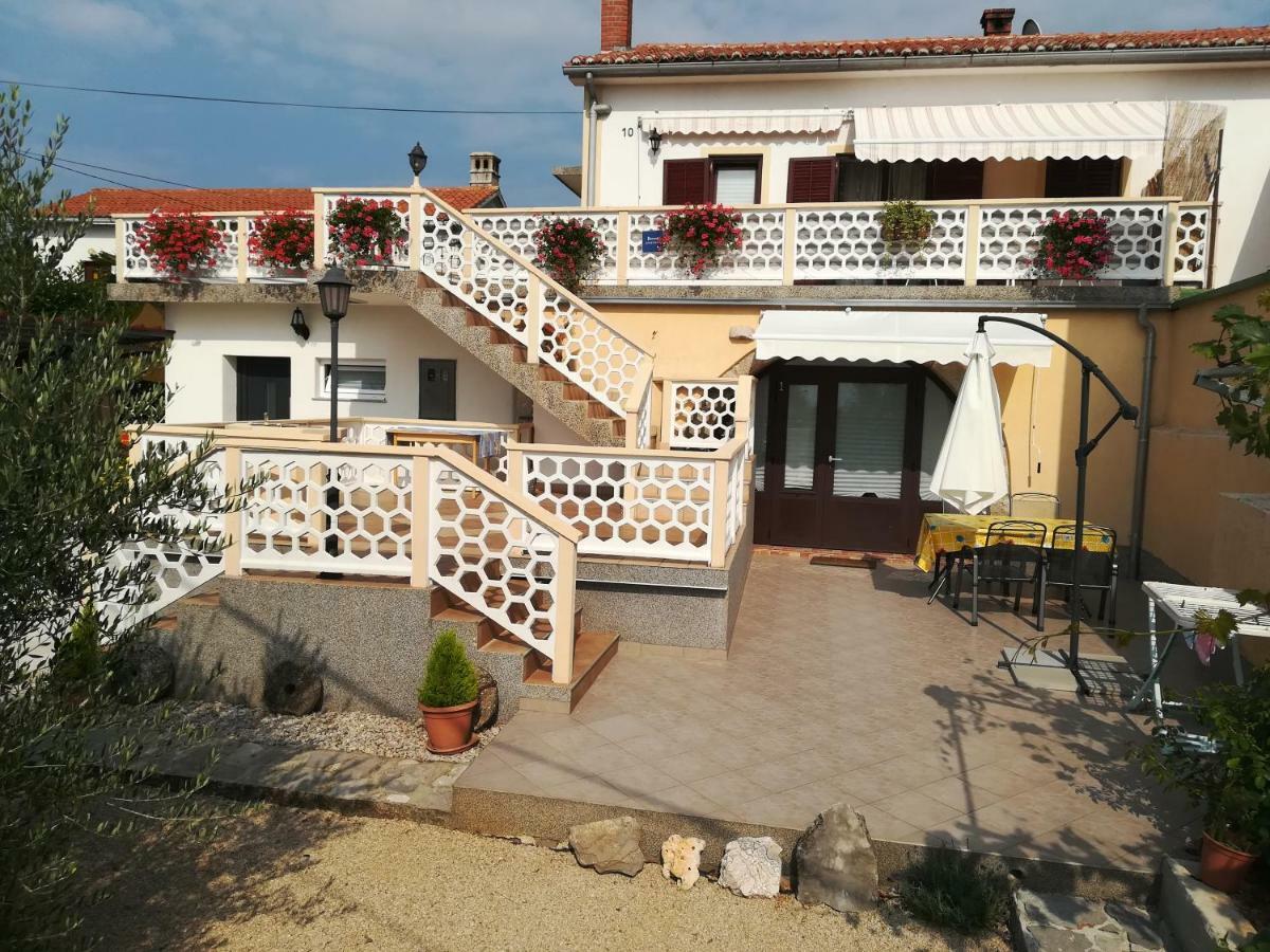 Apartmani Marija Malinska Exterior foto